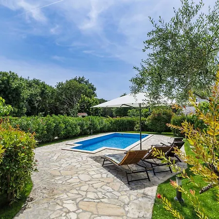 Viskovic By Interhome רוביני